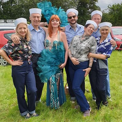 Cinque Ports Lindy Hoppers: Bodiam Senlac Classic Car show June 2019 - 'Easy on the beat' Elizabeth, Mark the Moocher, Beck the Belly dancer, Dapper Dru, Sugar foot Soph, Atlas Al and Lindy legs Lu - Photo by Louise Pietrzykowska