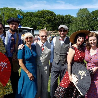 Cinque Ports Lindy Hoppers: Isle of Wight - Havenstreet 1940s Weekend - July 2017 - 2017 troupe in 1940s Civilian outfites - Photo courtesy of Louise Pietrzykowska