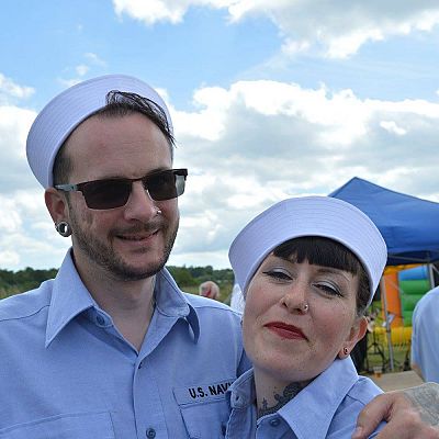 Cinque Ports Lindy Hoppers: Bodiam Senlac Classic Car show June 2015 - US Dapper Dru & Sugarfoot Sophie - Navy Sailors outfits - Photo by Melanie Stemp